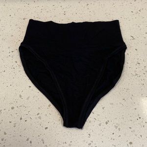 Skims black panty size XS